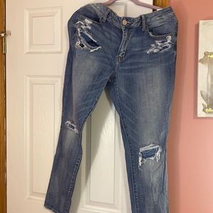 American Eagle Distressed jegging